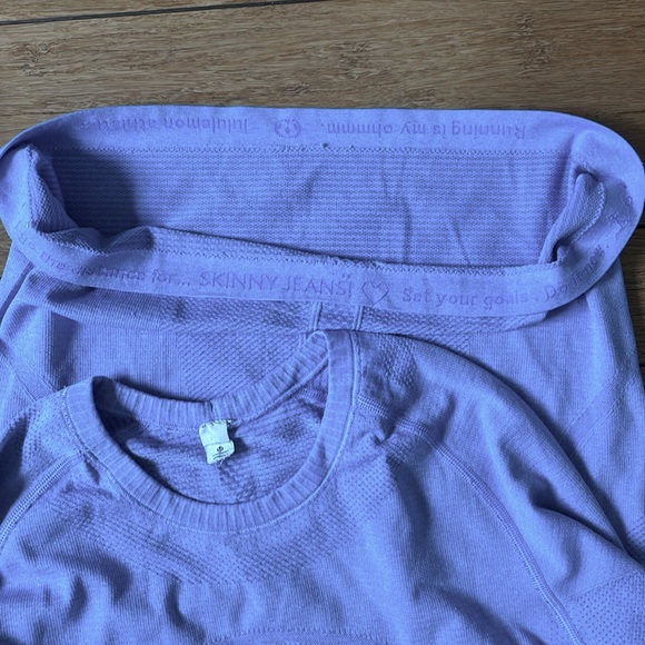 Lululemon light blue lightweight running shirt. Stretchy Lycra blend. Size S - Picture 7 of 7